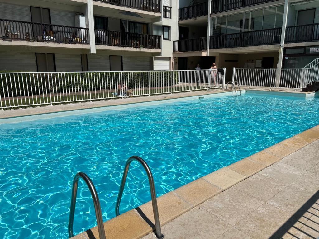 Le Cosy Avec Piscine, Balcon Et Parking Lejlighed Trouville-sur-Mer Eksteriør billede