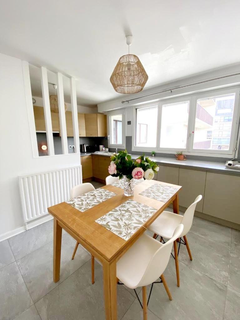 Le Cosy Avec Piscine, Balcon Et Parking Lejlighed Trouville-sur-Mer Eksteriør billede